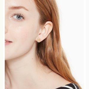 💛Kate Spade Pave Halo Spade Studs ♠️